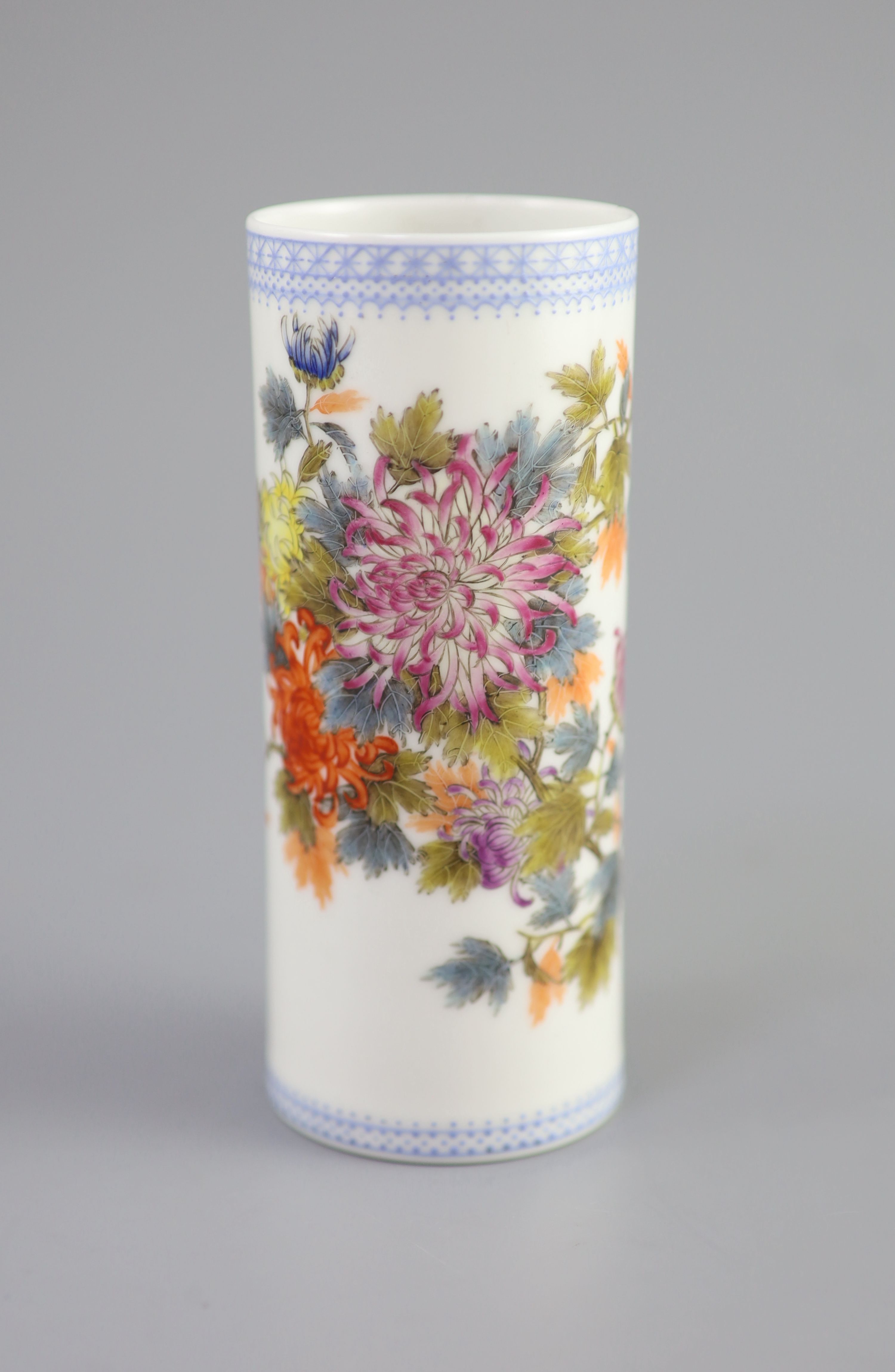 Attributed to Wang Bu, a famille rose ‘chrysanthemum’ cylindrical vase, late Republic period 13.5cm high, hairline crack